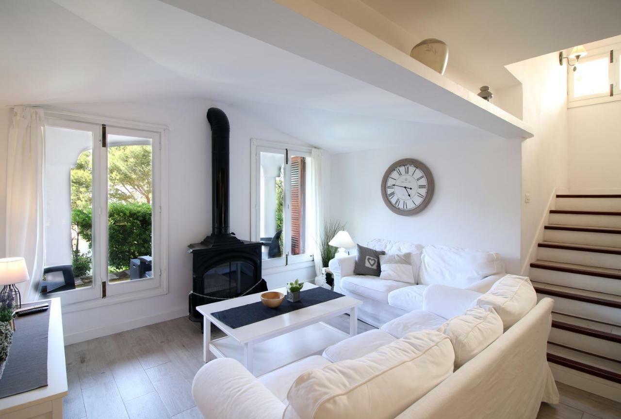 Gorgeous Renovated Cala Sant Vicenc Beach Villa Cala San Vicente  Exterior photo